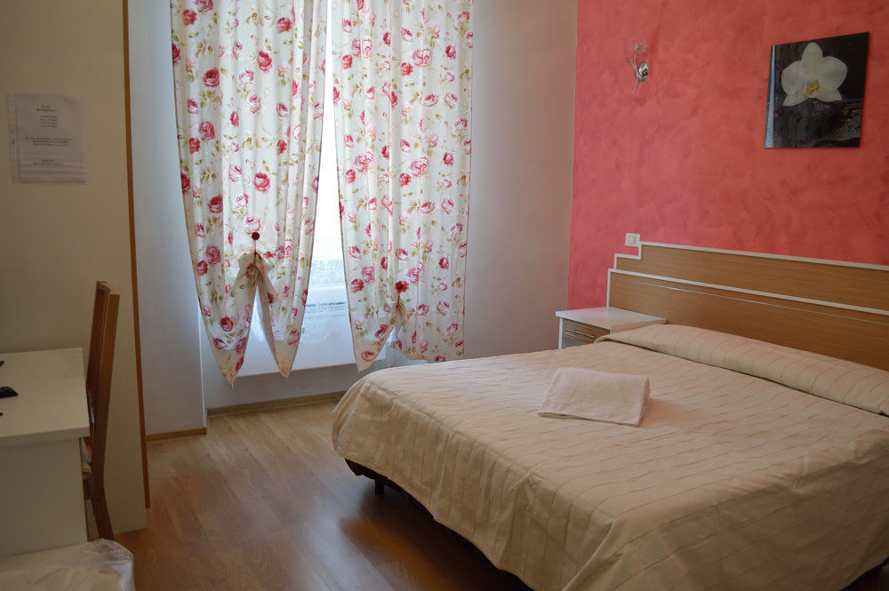 Claudia Suites Rzym Zewnętrze zdjęcie